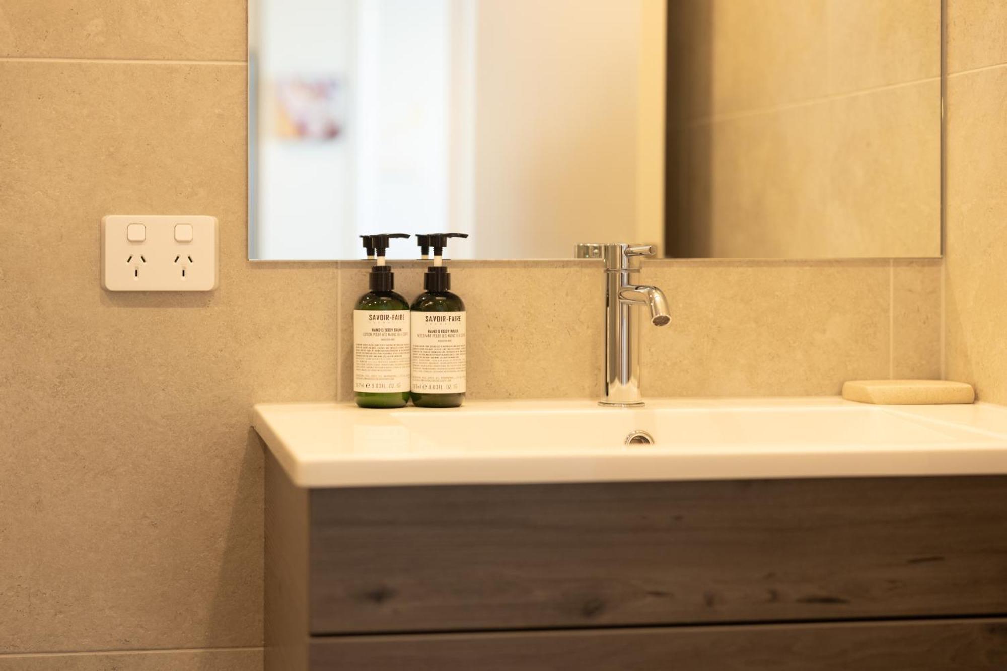 Luxury 2 Bedroom Cbd Apartment With Free Parking クライストチャーチ エクステリア 写真